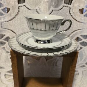 Ciroa Luxe Florence Fine Quality Porcelain 3 Piece Set Wth Metallic Accents
